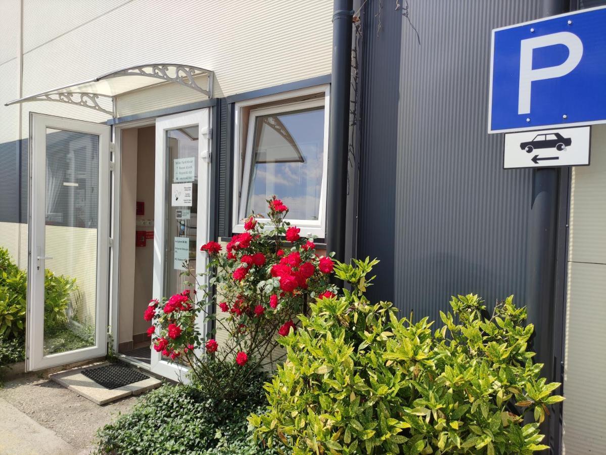 Szilas Park Motel Nagytarcsa Exterior foto